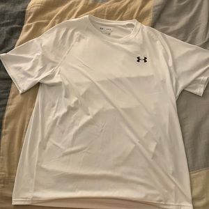 Under Armour loose dri-fit tee